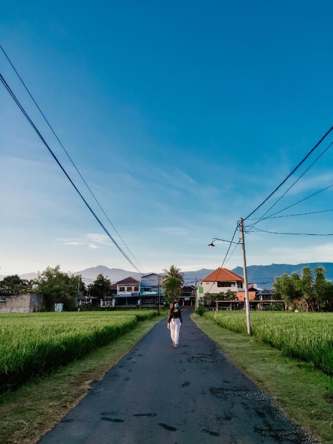 Hotel Mandari Pabean Buleleng Exterior foto